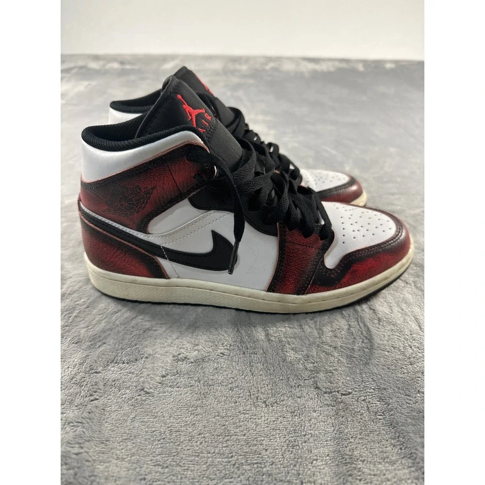 Nike Air Jordan 1 Mid Wear-Away Chicago Black Red DV9565-006 Mens 7.5
